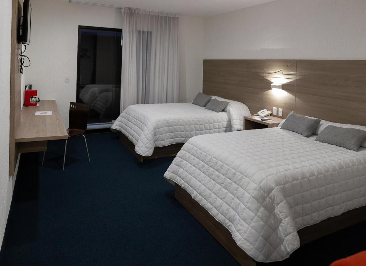 Hotel Aeropuerto Morelia Alvaro Obregon Kültér fotó