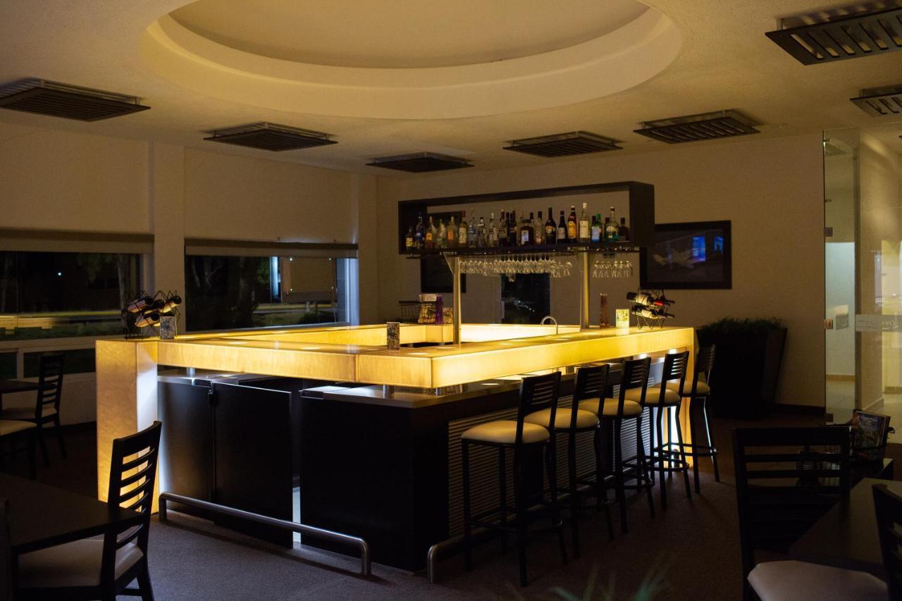 Hotel Aeropuerto Morelia Alvaro Obregon Kültér fotó