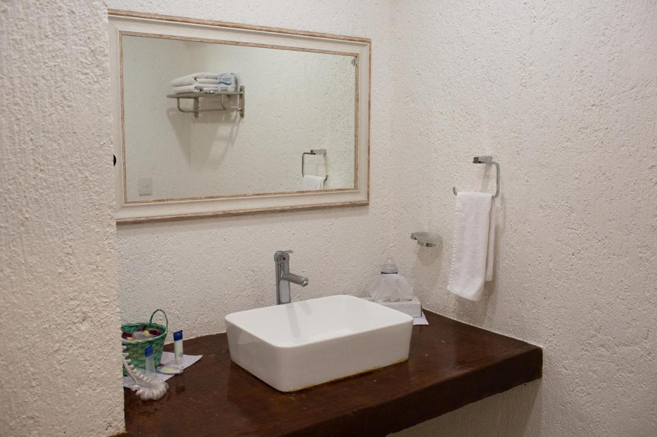 Hotel Aeropuerto Morelia Alvaro Obregon Kültér fotó
